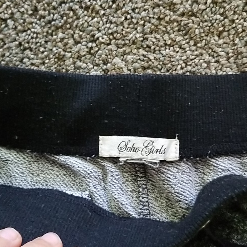 Joggers - Picture 2 of 3